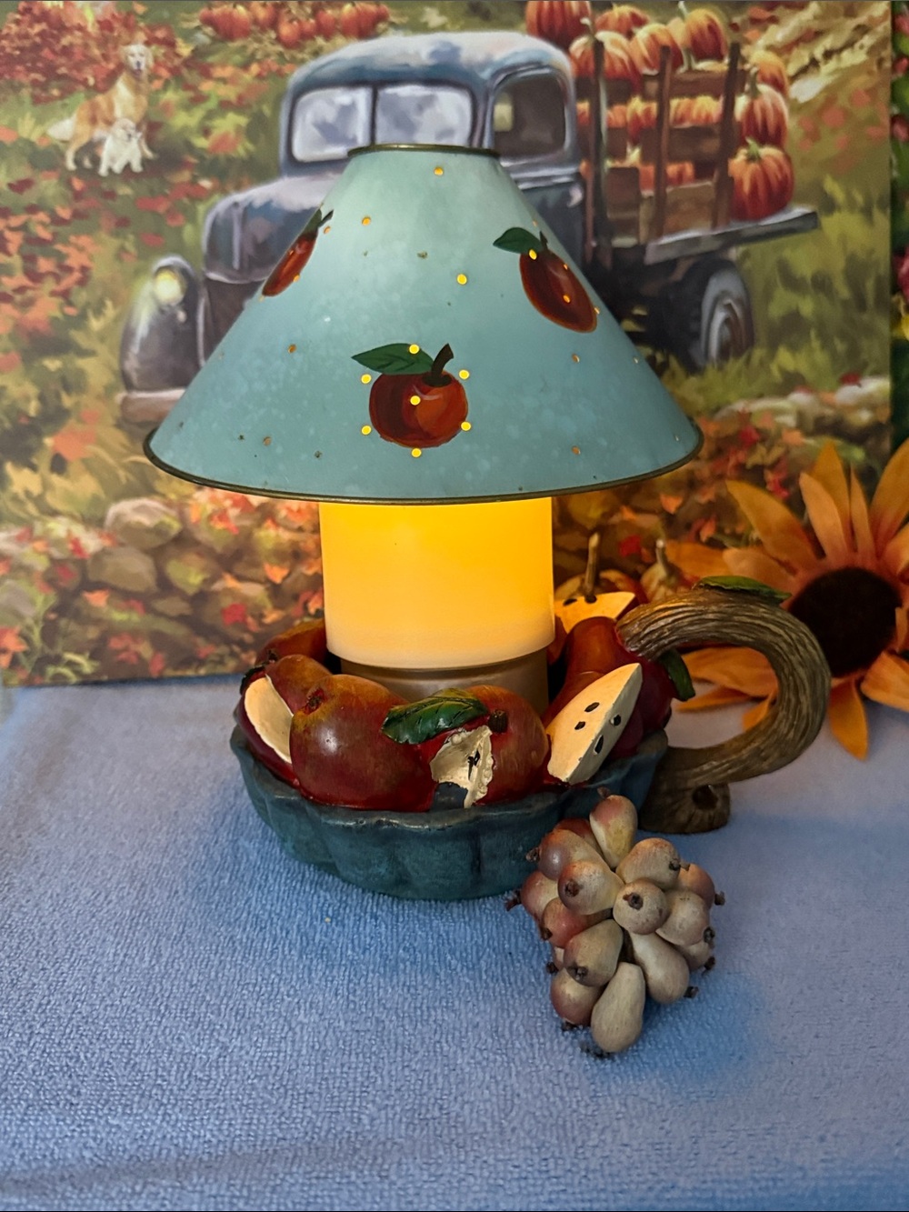 Country Pie Kerosene Lamp
